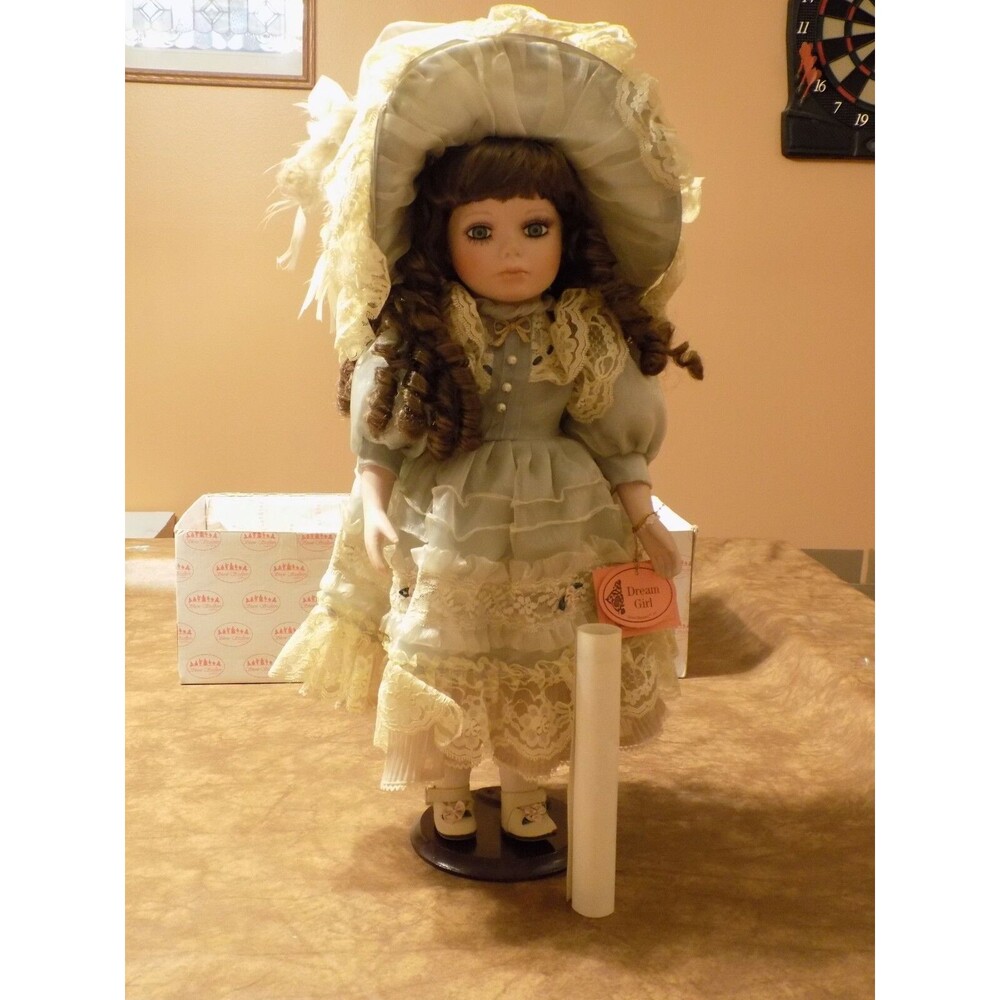 2003 Show Stoppers Dream Girl Porcelain Doll 18"